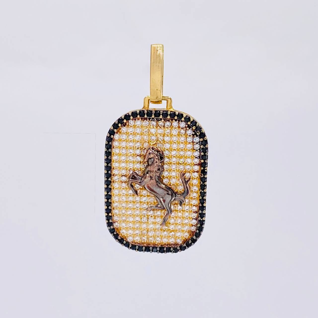 Pendant Plate Horse 5.4 g / 1 1/2 in Yellow Gold 18K