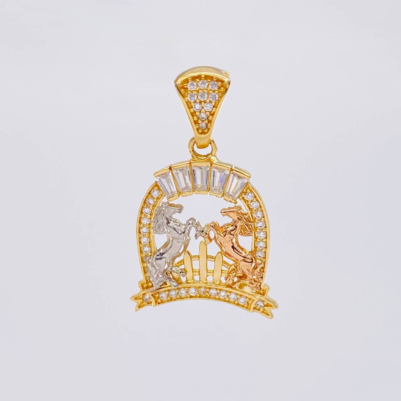 Dije Herradura Caballos 3.3 g / 1 in Tres Oros 18K