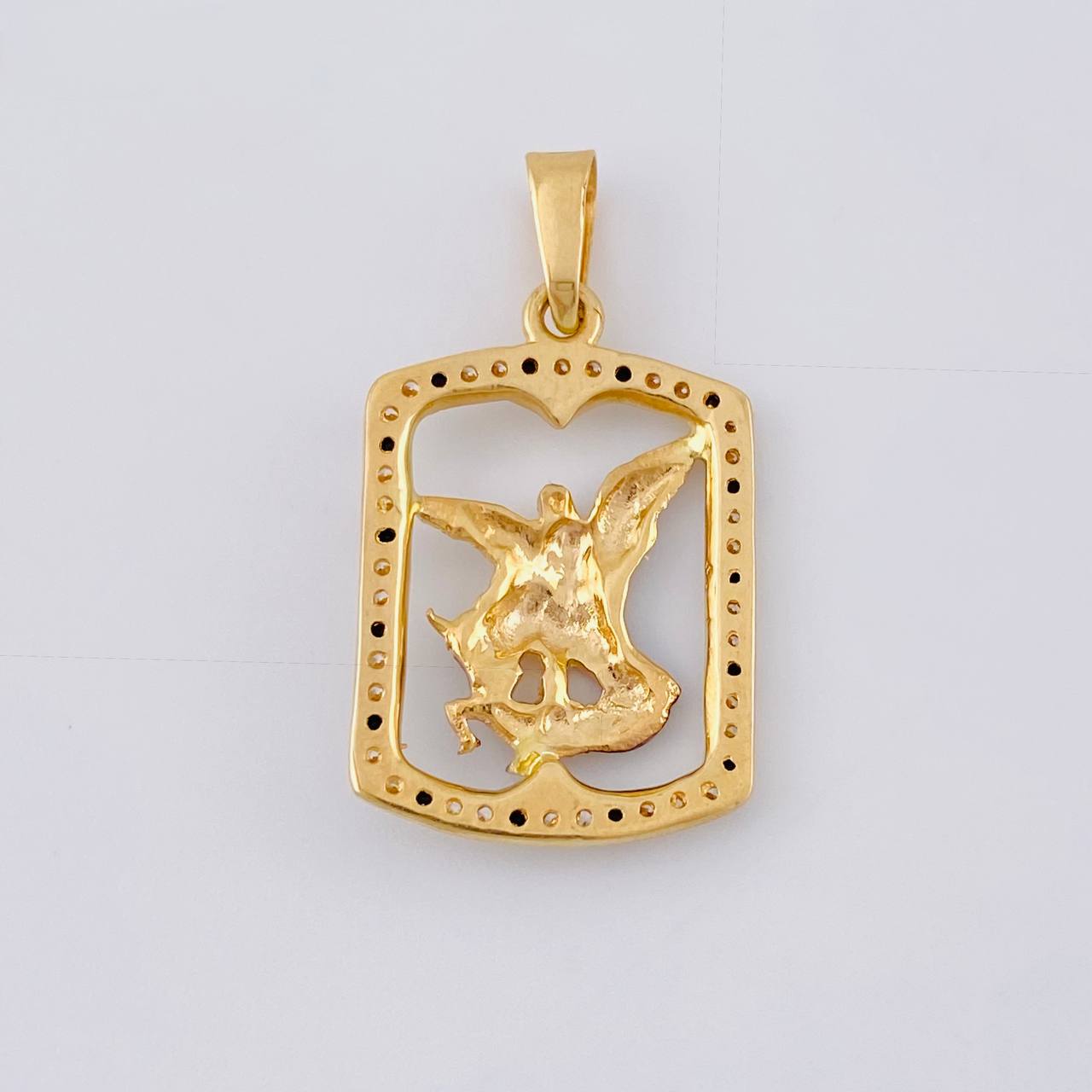 Pendant Plaque Saint Michael 2.05 g / 1 in Two Golds Yellow White 18K
