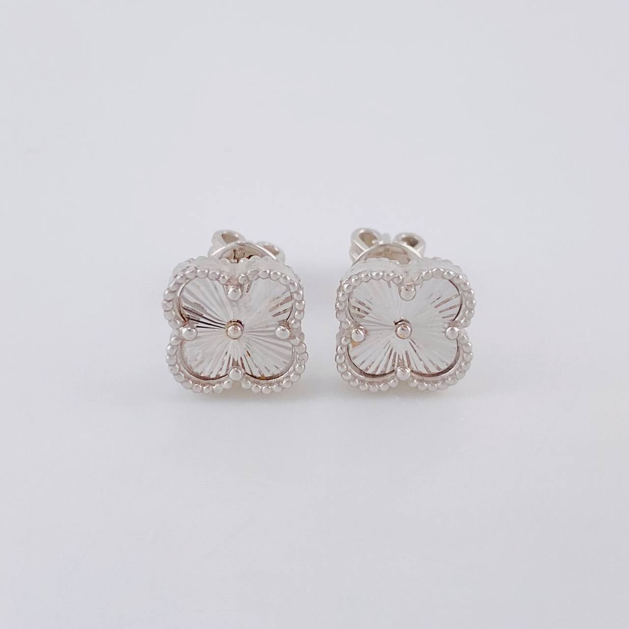Topos Trebol Diamantado 2.95 g / in / 8.5 mm Oro Blanco 18K