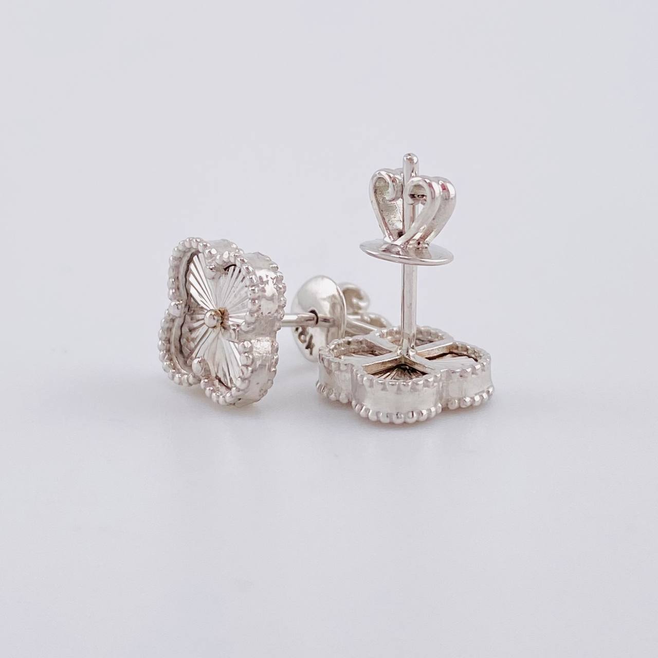 Topos Trebol Diamantado 2.95 g / in / 8.5 mm Oro Blanco 18K