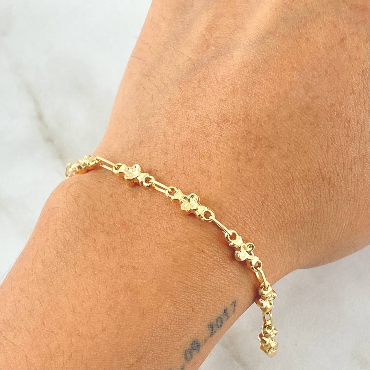 Clover Bracelet Crossed 3.85gr / 20.5cm / 18K Yellow Gold