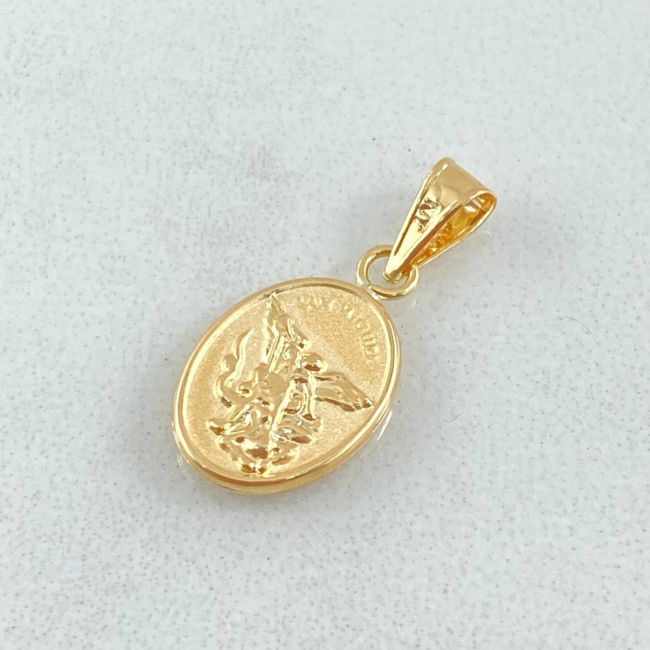 Dije San Miguel Arcangel 0.55gr / 3/4 in / Oro Amarillo 18K *