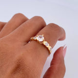 Anillo Solitario X 2.45gr / T5 3/4 / Circones Blancos Dos Oros Amarillo Blanco 18K $