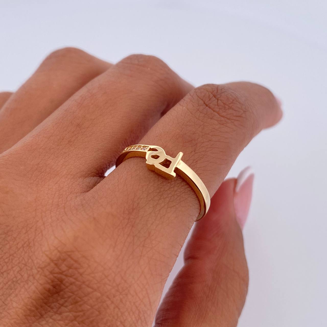 Anillo Fe 1.7gr / T6 1/2 / Circones Blancos Oro Amarillo 18K $