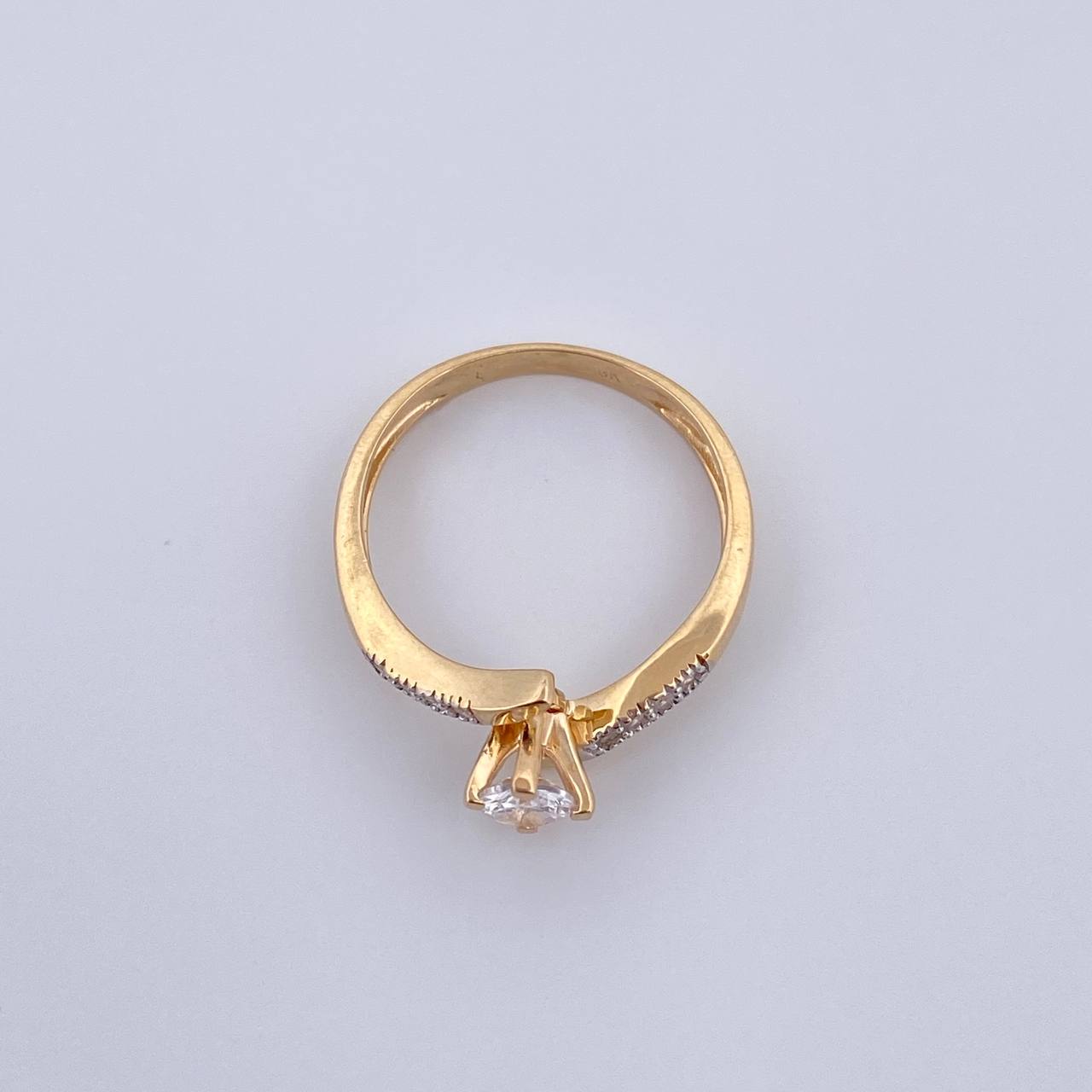 Ring Inverted Lines 2.95gr / T7 1/4 / White Zircons Two Yellow White Gold 18K $