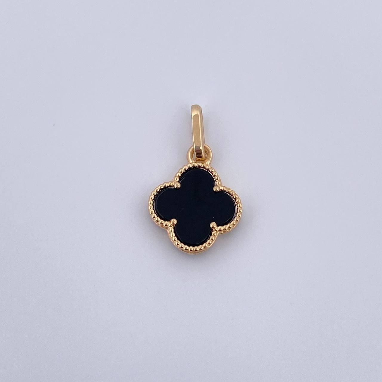 Dije Trebol 1.2gr / 2cm / Onix Negra Oro Amarillo 18K &