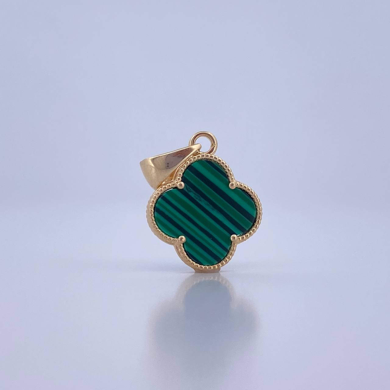Dije Trebol 1.65gr / 2.4cm / Malaquita Verde Oro Amarillo 18K &