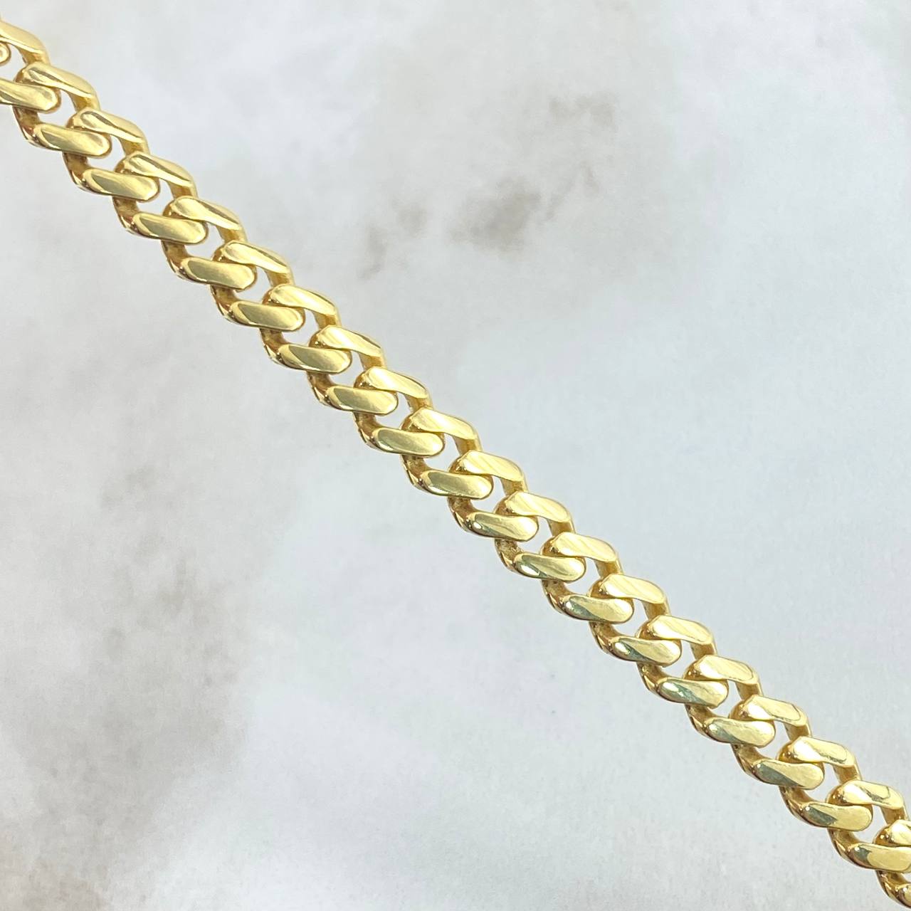 Cuban Links infinito 24.95gr / 60cm / 6.3mm white zircons Yellow Gold +2 18K *