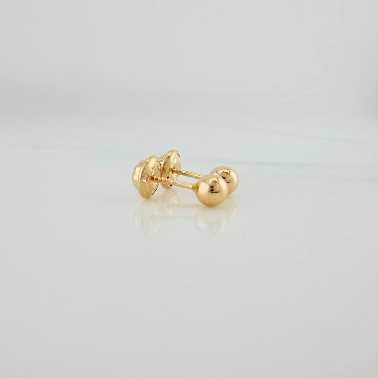 Plain Bead Stud Earrings 0.55 g / in / 4 mm Yellow Gold 18K