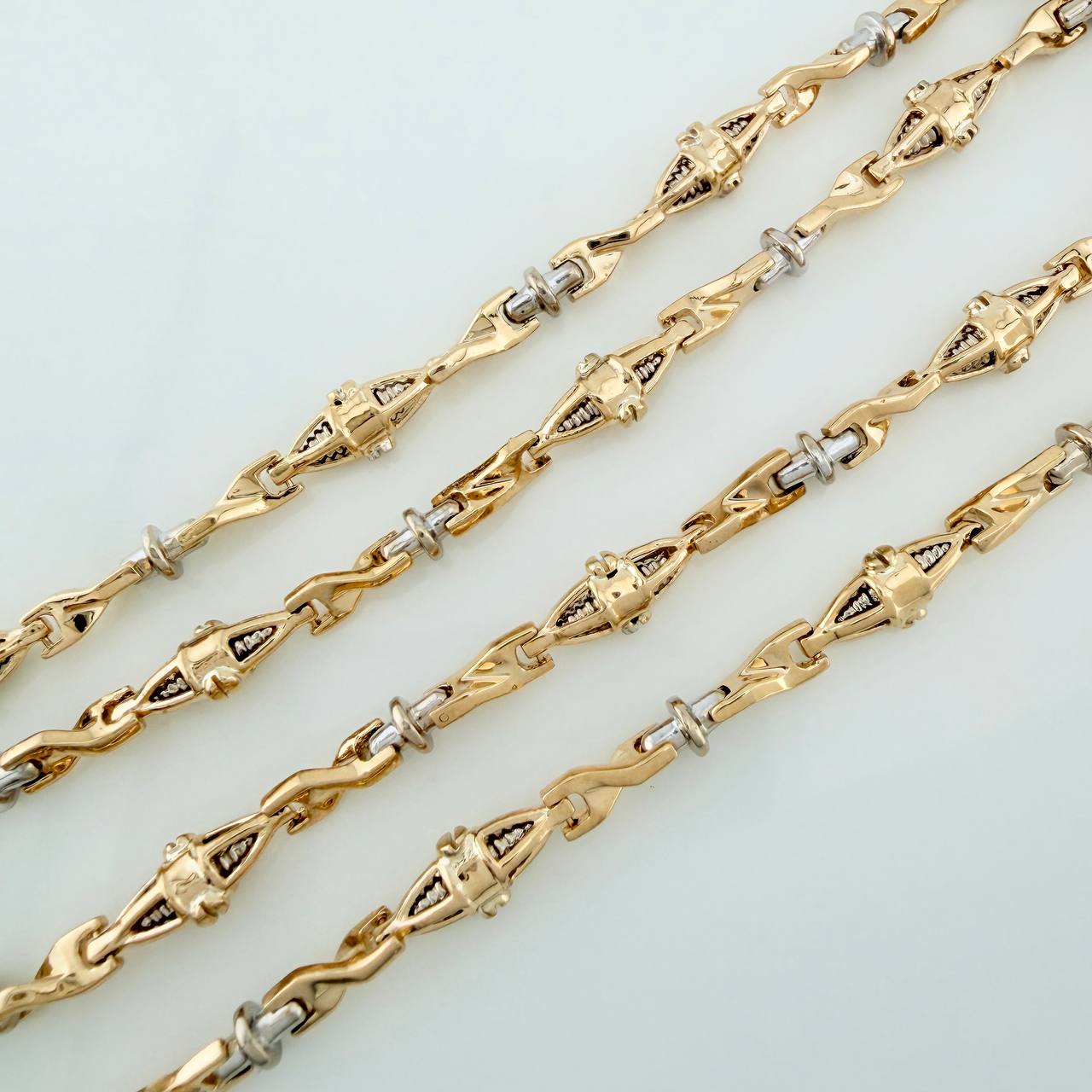 Cadena Rustica Dubai 30.75gr / 21 1/4 in / 3.5mm Dos Oros Amarillo Blanco 18K $