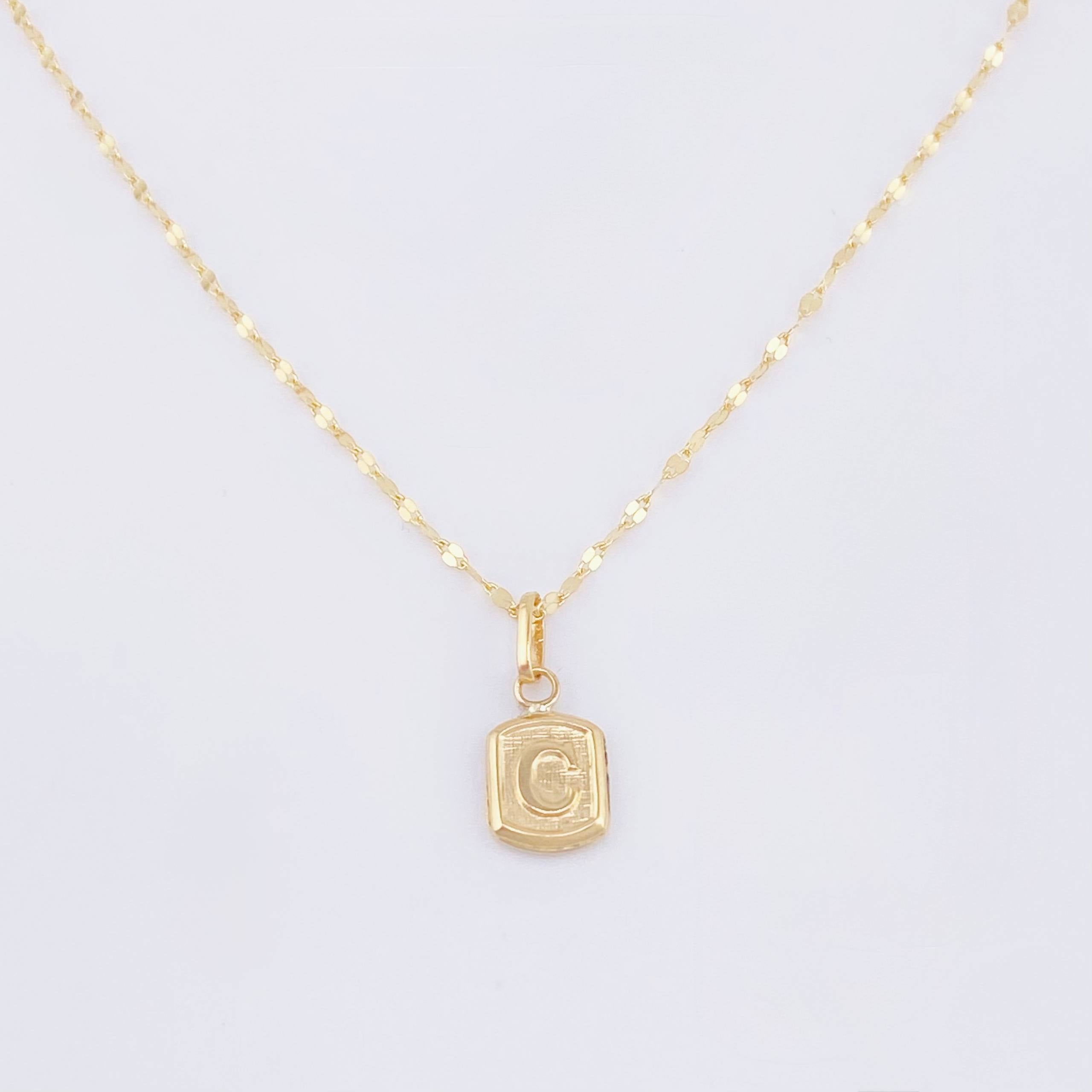 Set Cadena y Dije Flor Espejo + Letra C 1.4gr / 17 3/4 in / 1.3mm Oro Amarillo 18K *