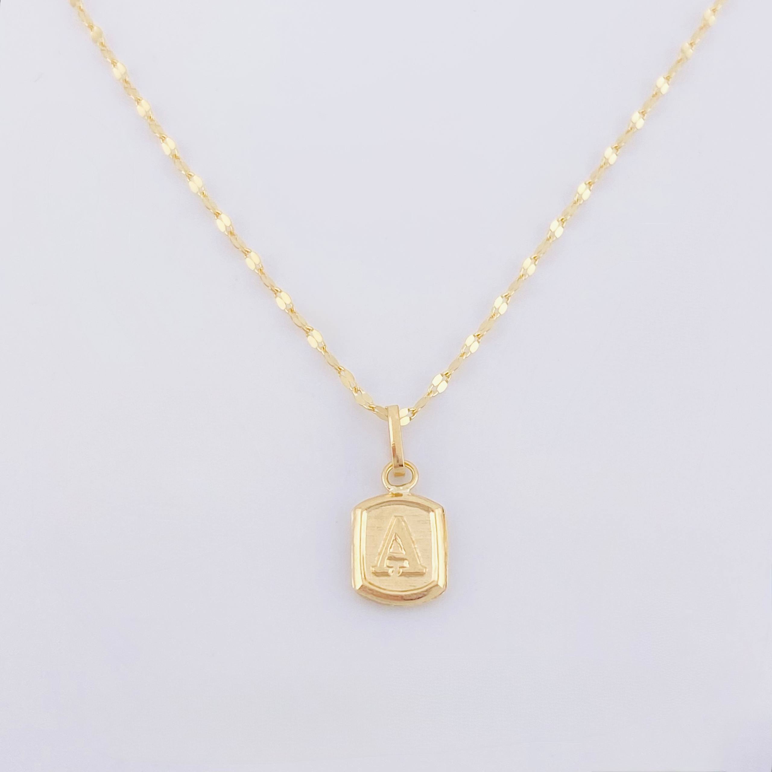 Set Cadena y Dije Flor Espejo - Letra A 1.35gr / 17 3/4 in / 1.2mm Oro Amarillo 18K ©