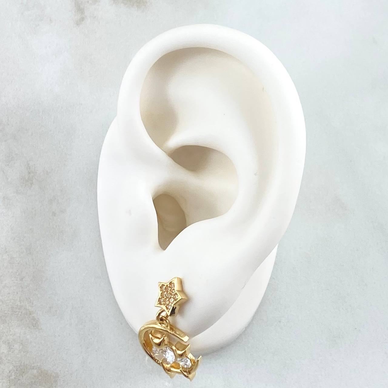 Topos Gatos Luna Estrellada 5.15gr / 2.3cm / Cirones Blancos Oro Amarillo 18K ©