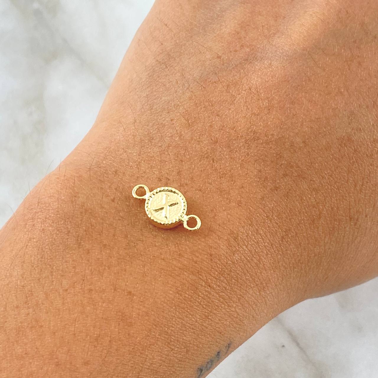 Charm Letter X 0.45gr / 1.5cm / Yellow Gold Edged Circle 18K