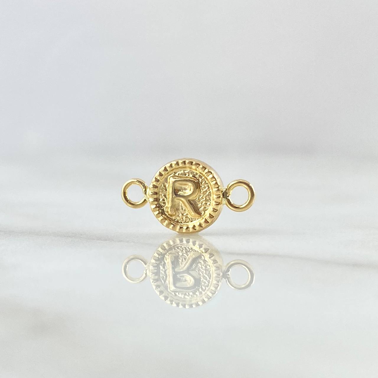 Herraje Letra R 0.45gr / 1.5cm / Circulo Bordeado Oro Amarillo 18K