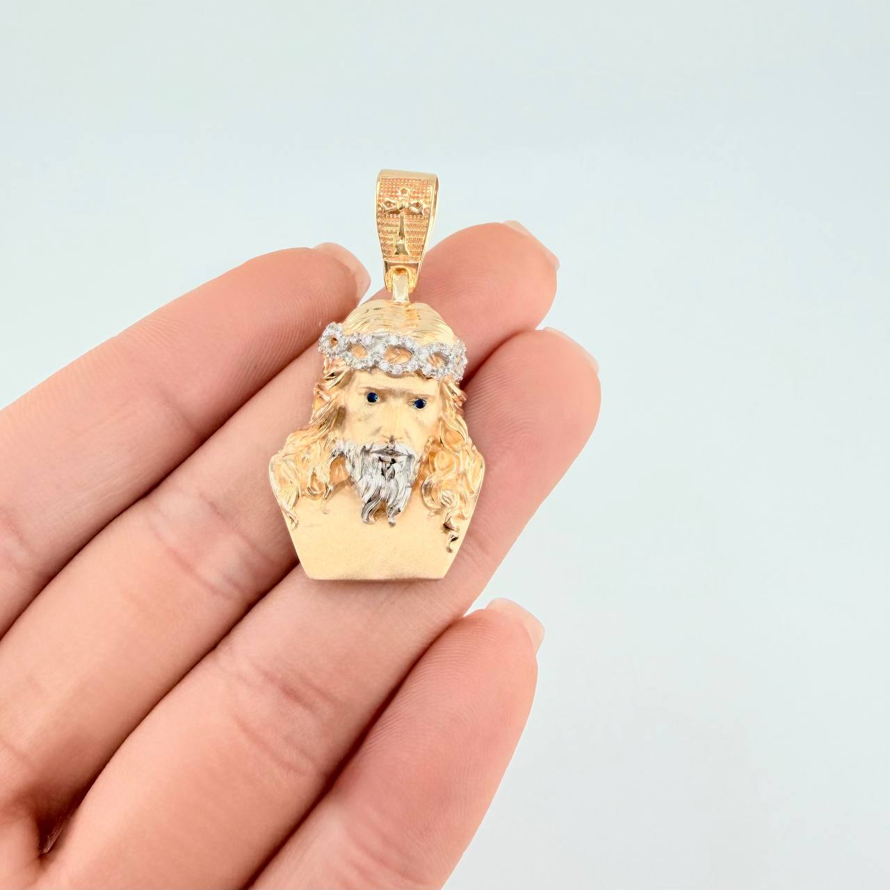 Pendant Face of Christ 9.1 g / 1 1/2 in Two Golds Yellow White 18K