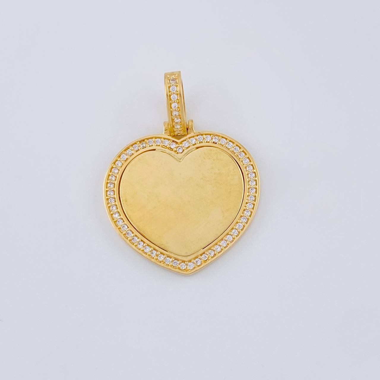 Pendant Heart Plaque Bordered 6.1 g / 1 1/4 in 18K Yellow Gold