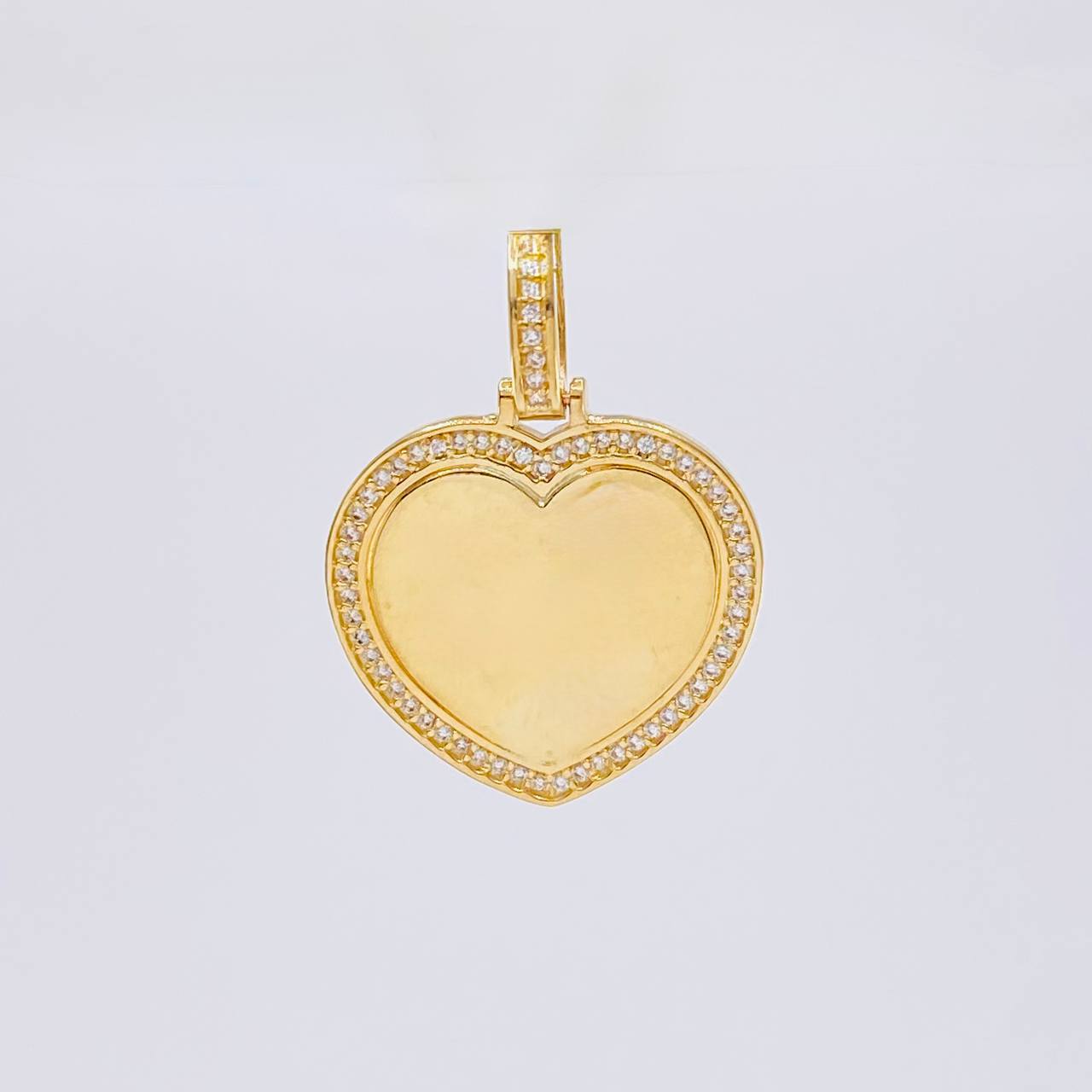 Pendant Heart Plaque Bordered 5.5 g / 1 1/4 in 18K Yellow Gold