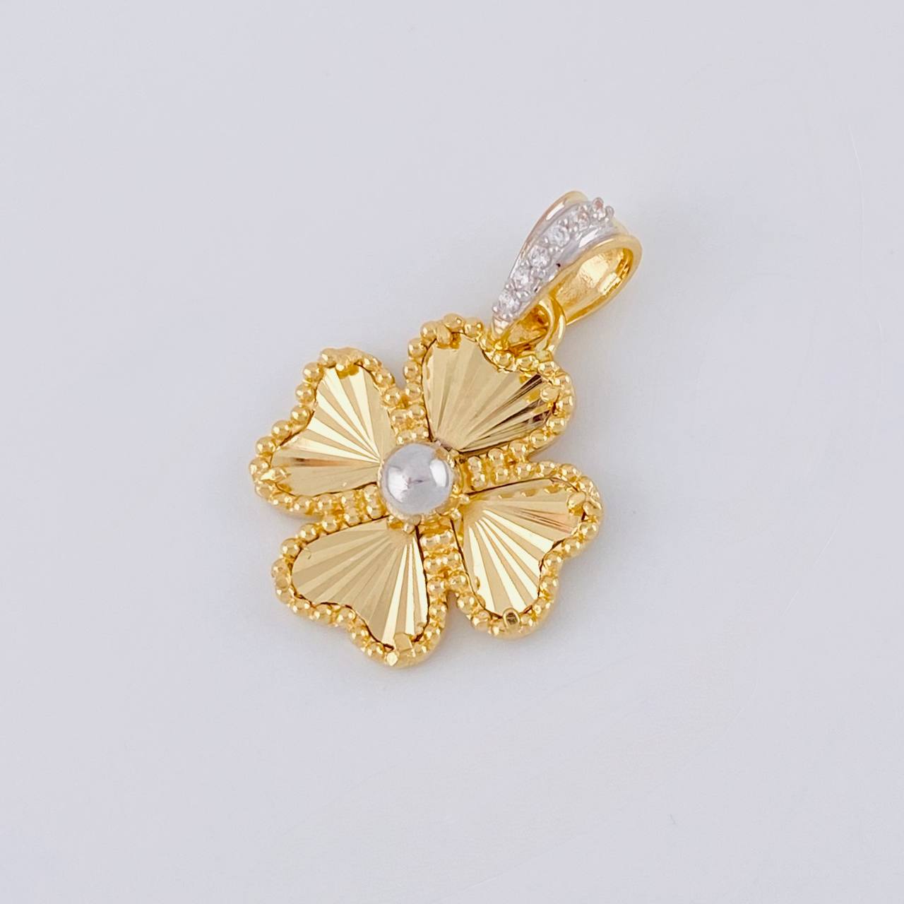 Dije Trebol 2.75 g / 1 in Dos Oros Amarillo Blanco 18K