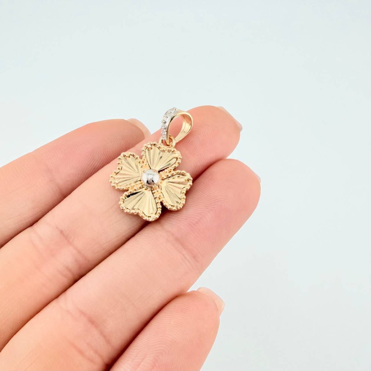Dije Trebol 2.75 g / 1 in Dos Oros Amarillo Blanco 18K