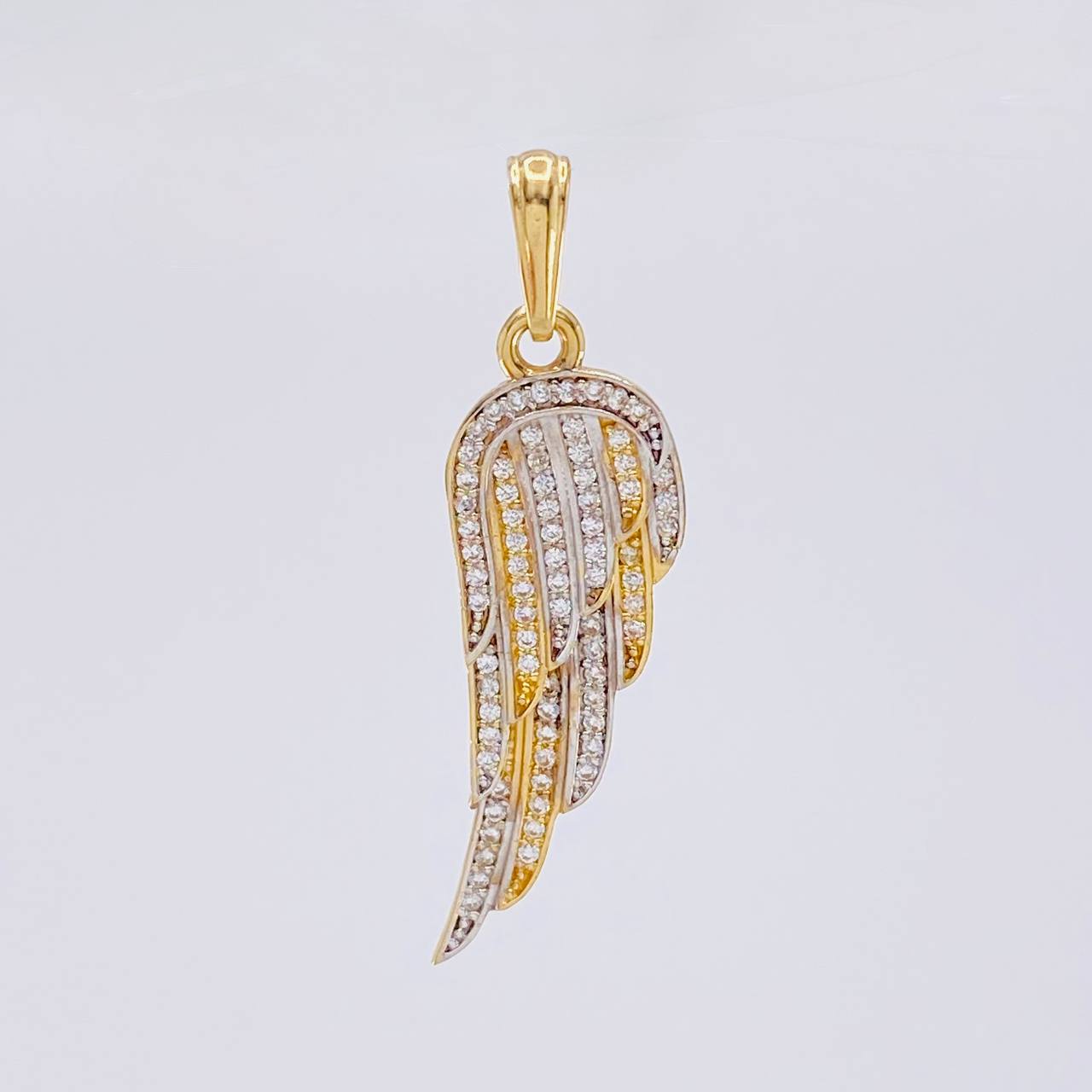 Pendant Wing 2.95 g / 1 1/2 in Two Golds Yellow White 18K