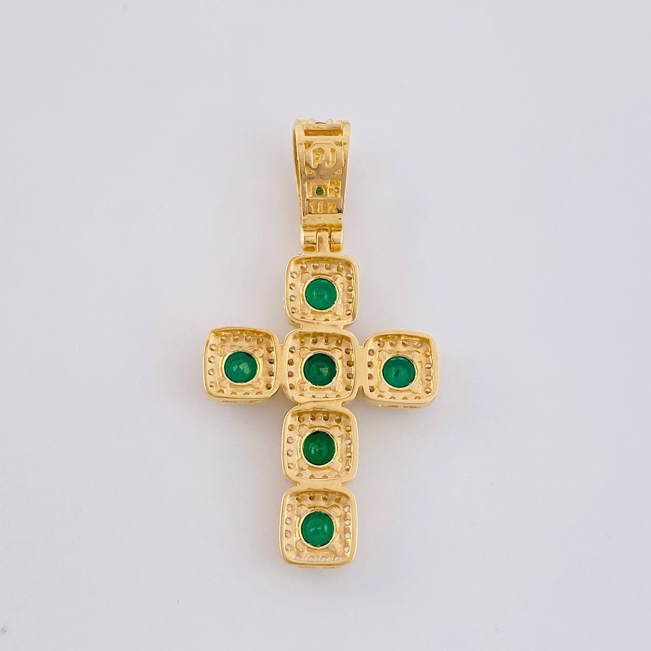 Dije Cruz Tupida 6.15 g / 1 3/4 in Oro Amarillo 18K