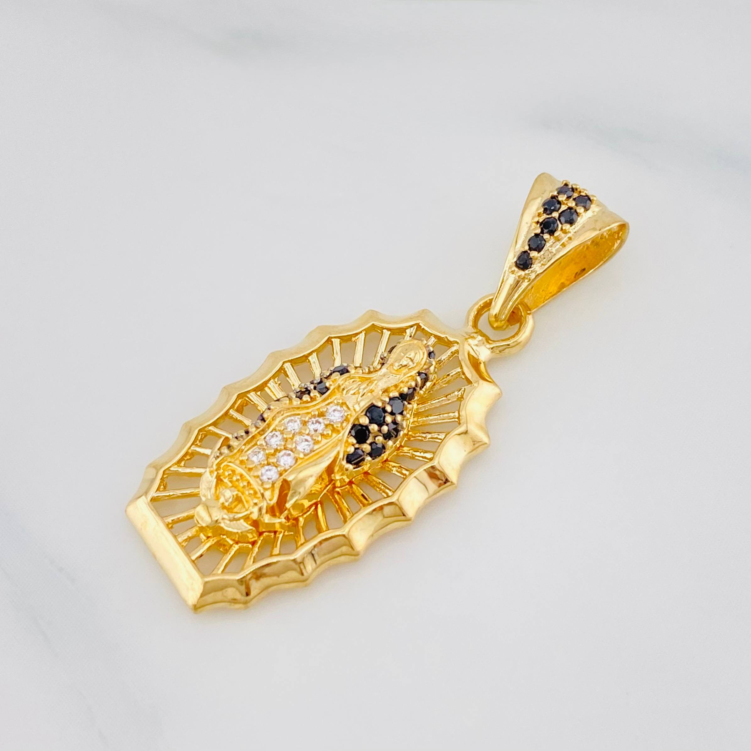 Pendant Virgin of Guadalupe 3.15 g / 1 1/4 in 18K Yellow Gold