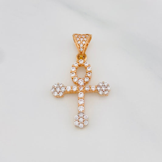 Dije Cruz 2.5 g / 1 1/4 in Dos Oros Banco Rosa 18K