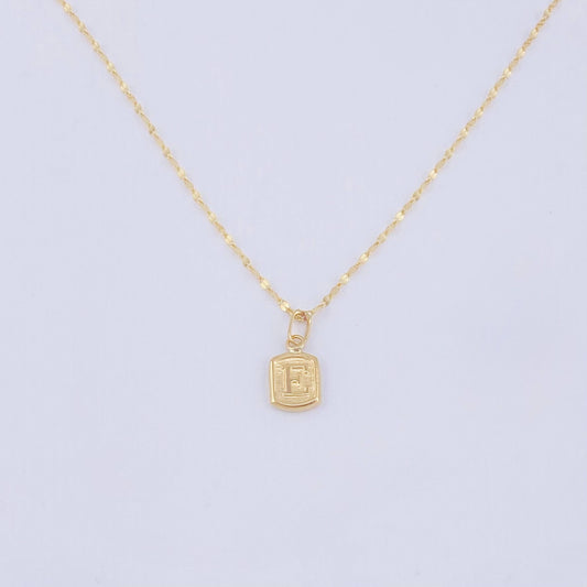 Set Cadena y Dije Flor Espejo - Letra E 1.35gr / 17 3/4 in / 1.2mm Oro Amarillo 18K ©