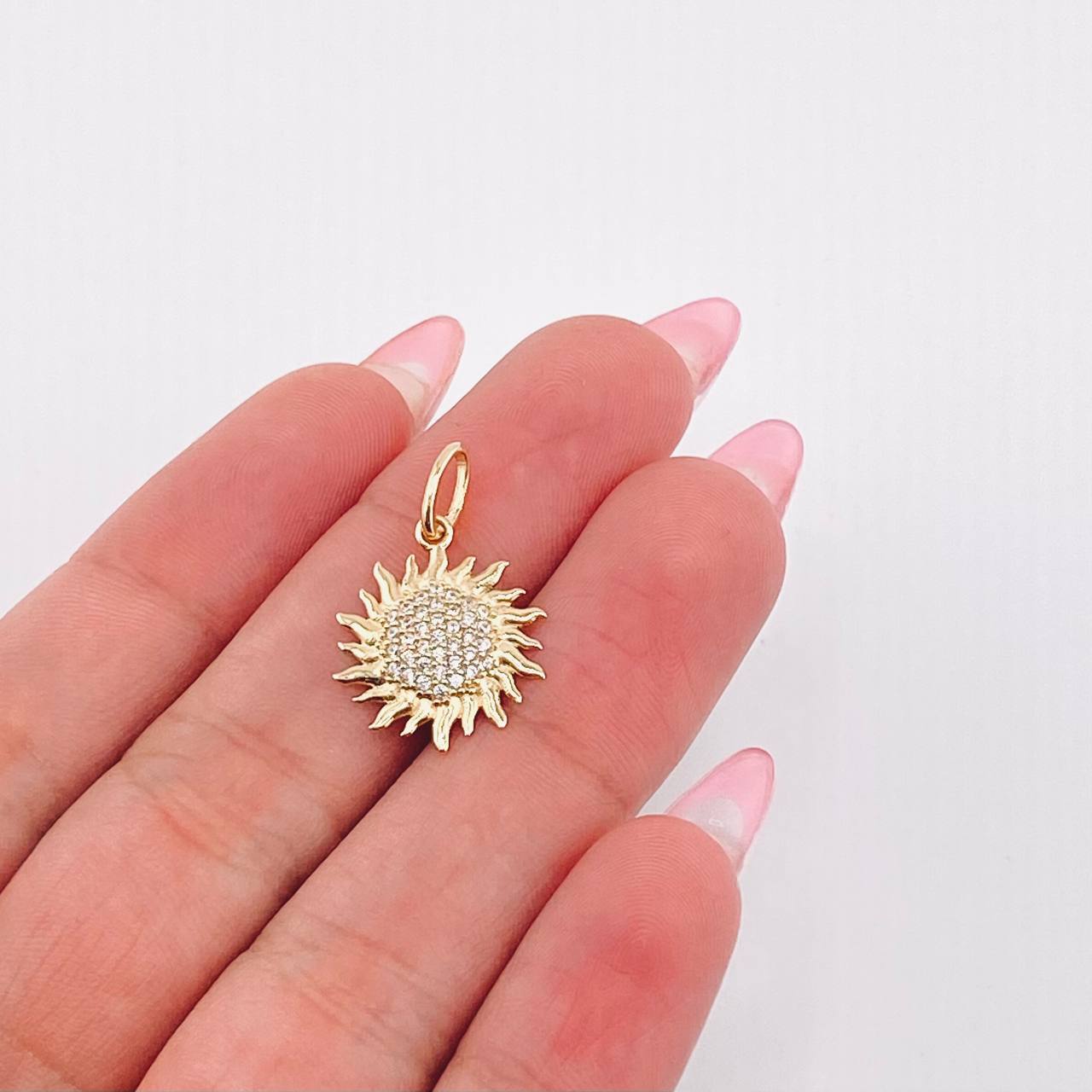 Dije Sol Tupido 1.75gr / 1 in / Oro Amarillo 18K ©
