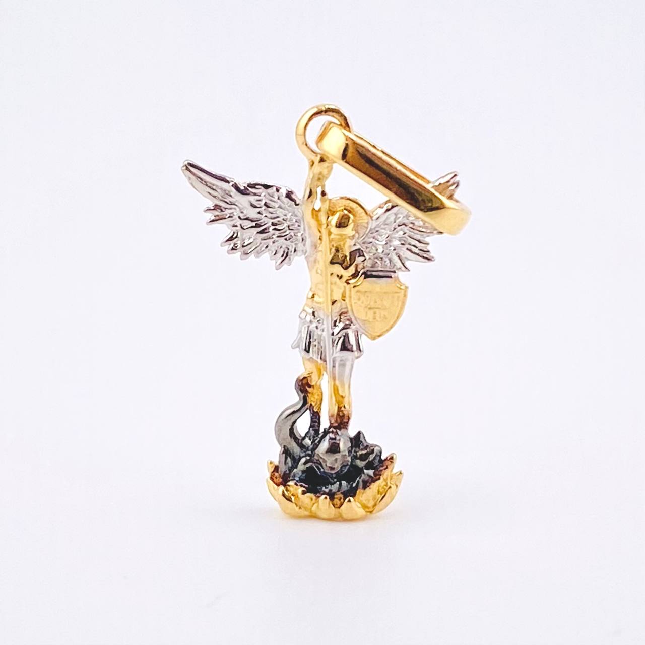 Dije San Miguel 0.95gr / 1 in / Dos Oros Amarillo Blanco 18K