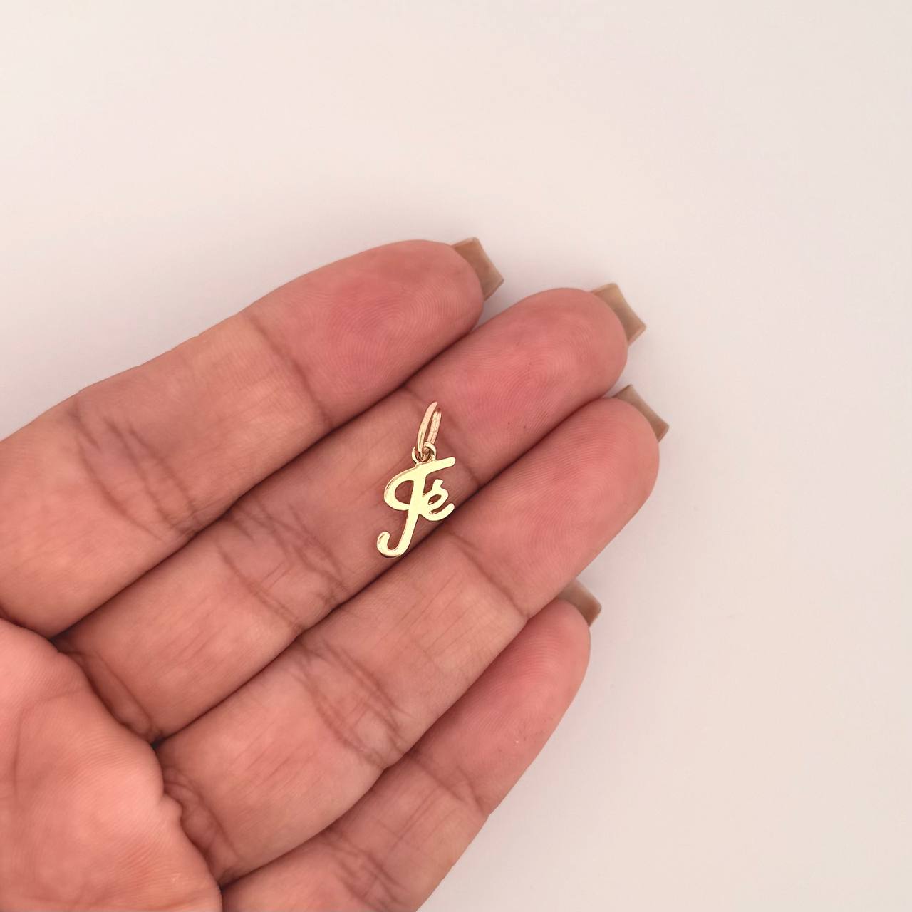 Dije Fé 0.75gr / 3/4 in / Oro Amarillo 18K