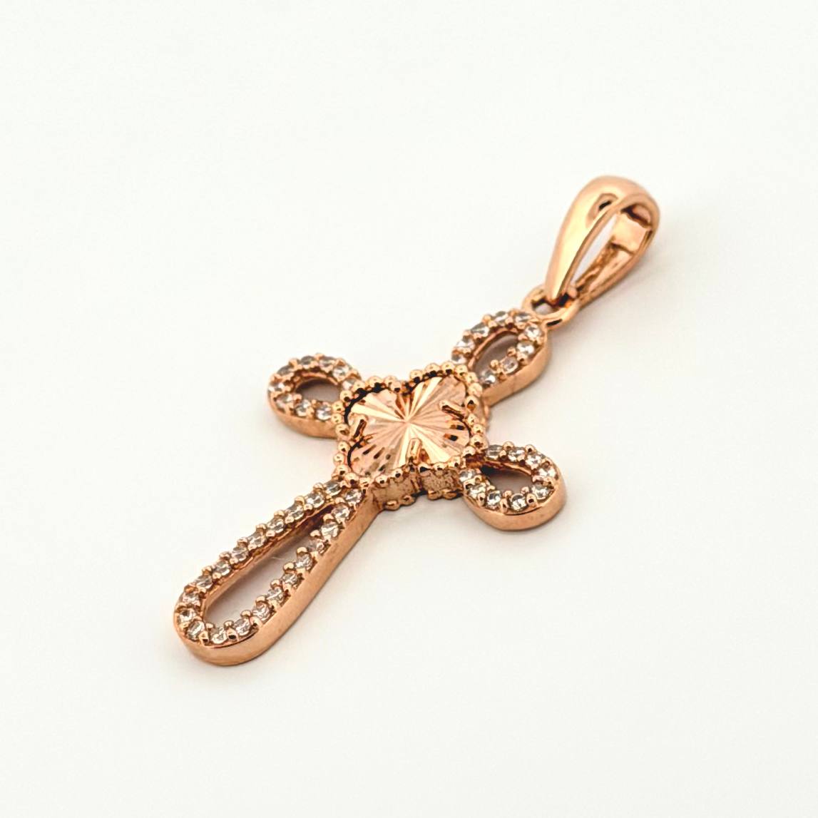 Dije Cruz Trebol 2.15gr / 1 1/2 in / Oro Rosa Nac.Esp. 18K