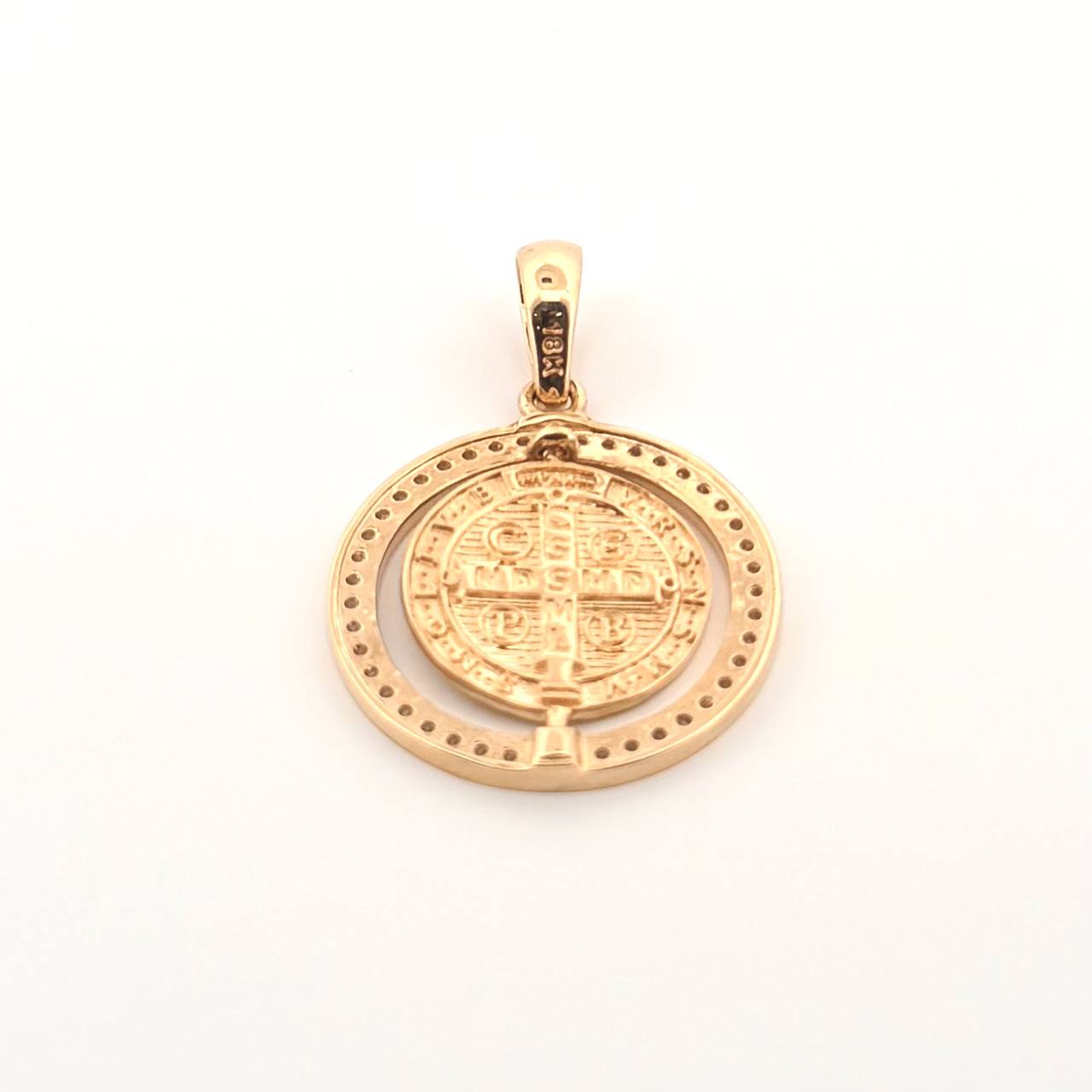 Dije Placa Circular San Benito 4.65gr / 1 1/4 in / Oro Amarillo 18K