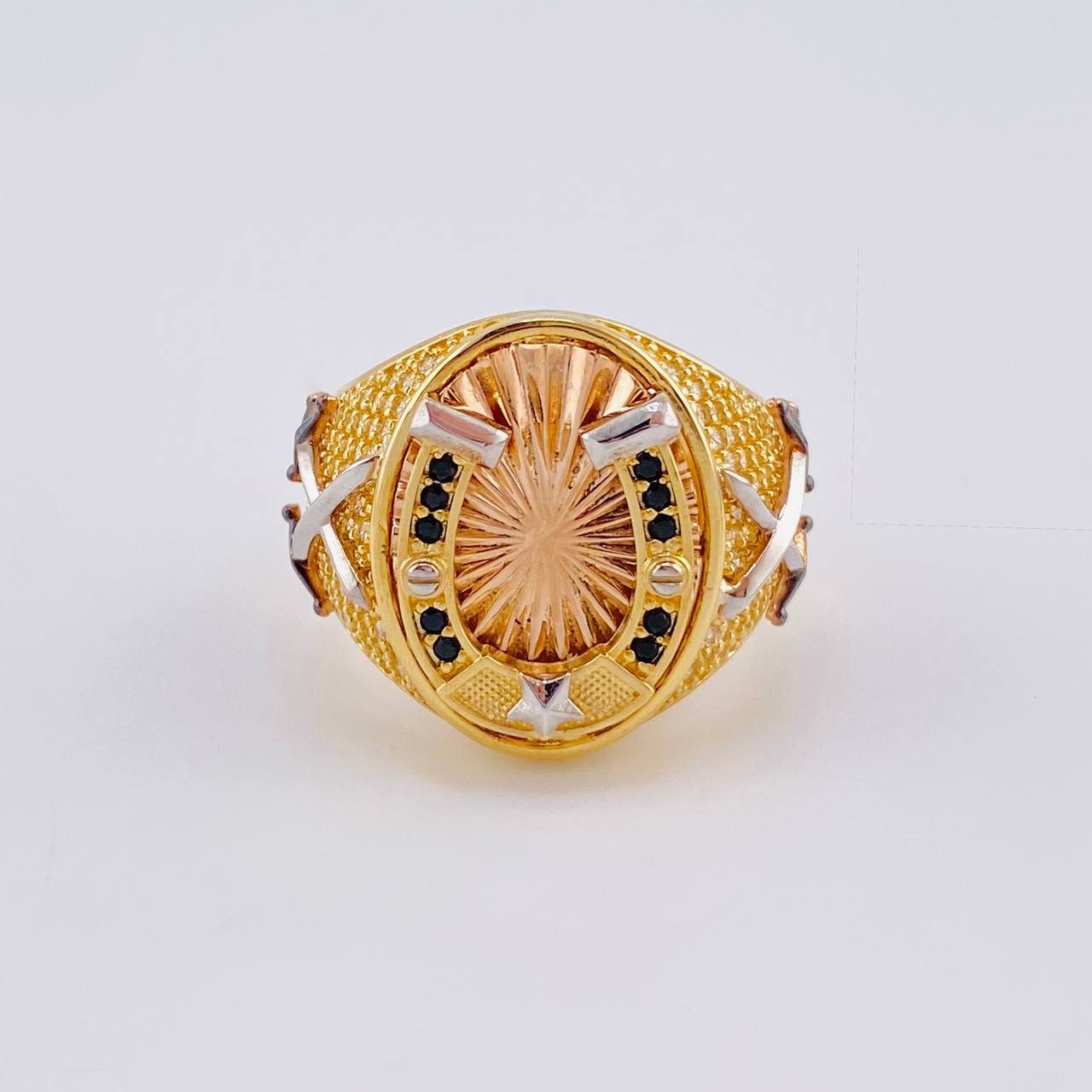 Anillo Herradura Cuatro Sanble 12.1 g / T10 1/4 Tres Oros 18K