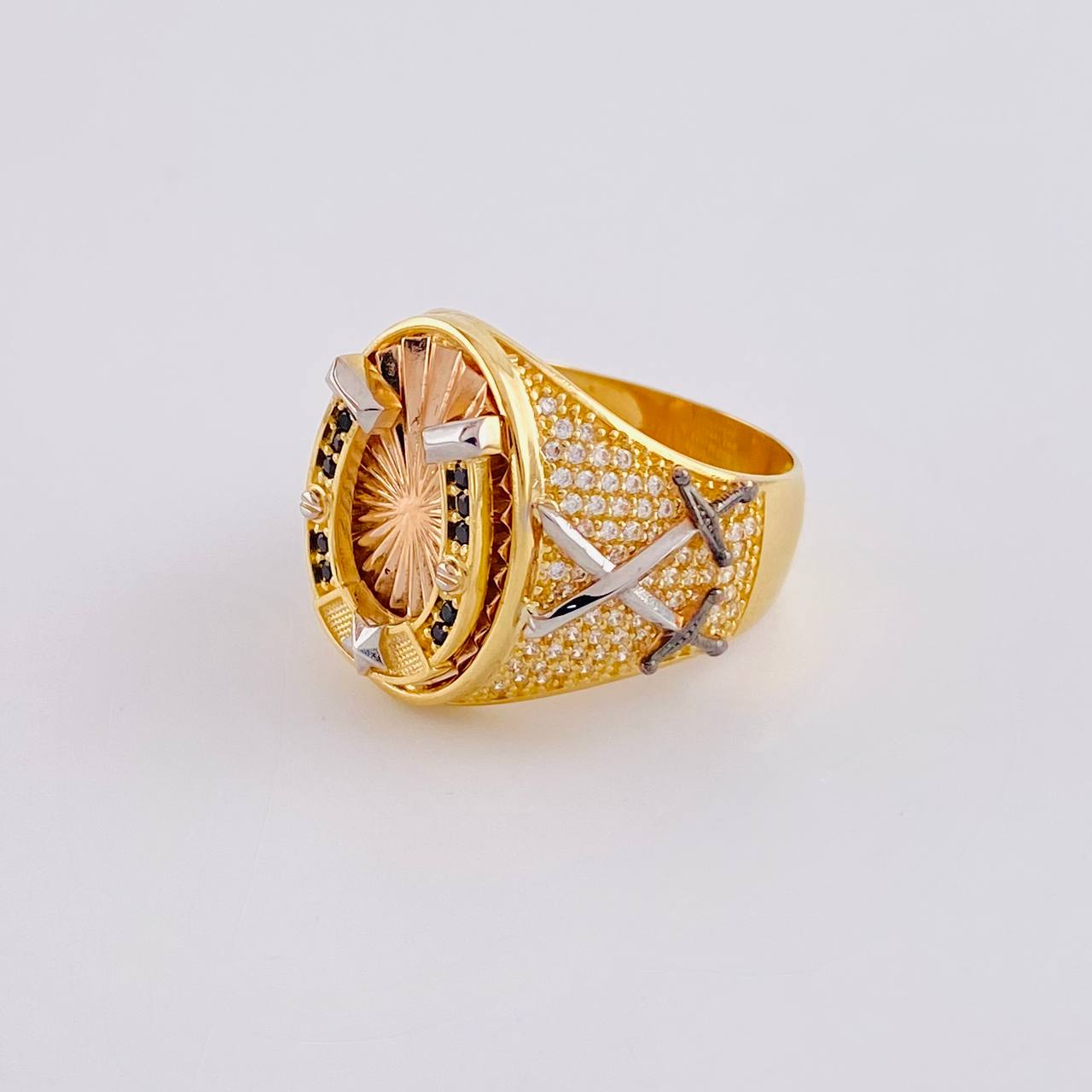 Anillo Herradura Cuatro Sanble 12.1 g / T10 1/4 Tres Oros 18K