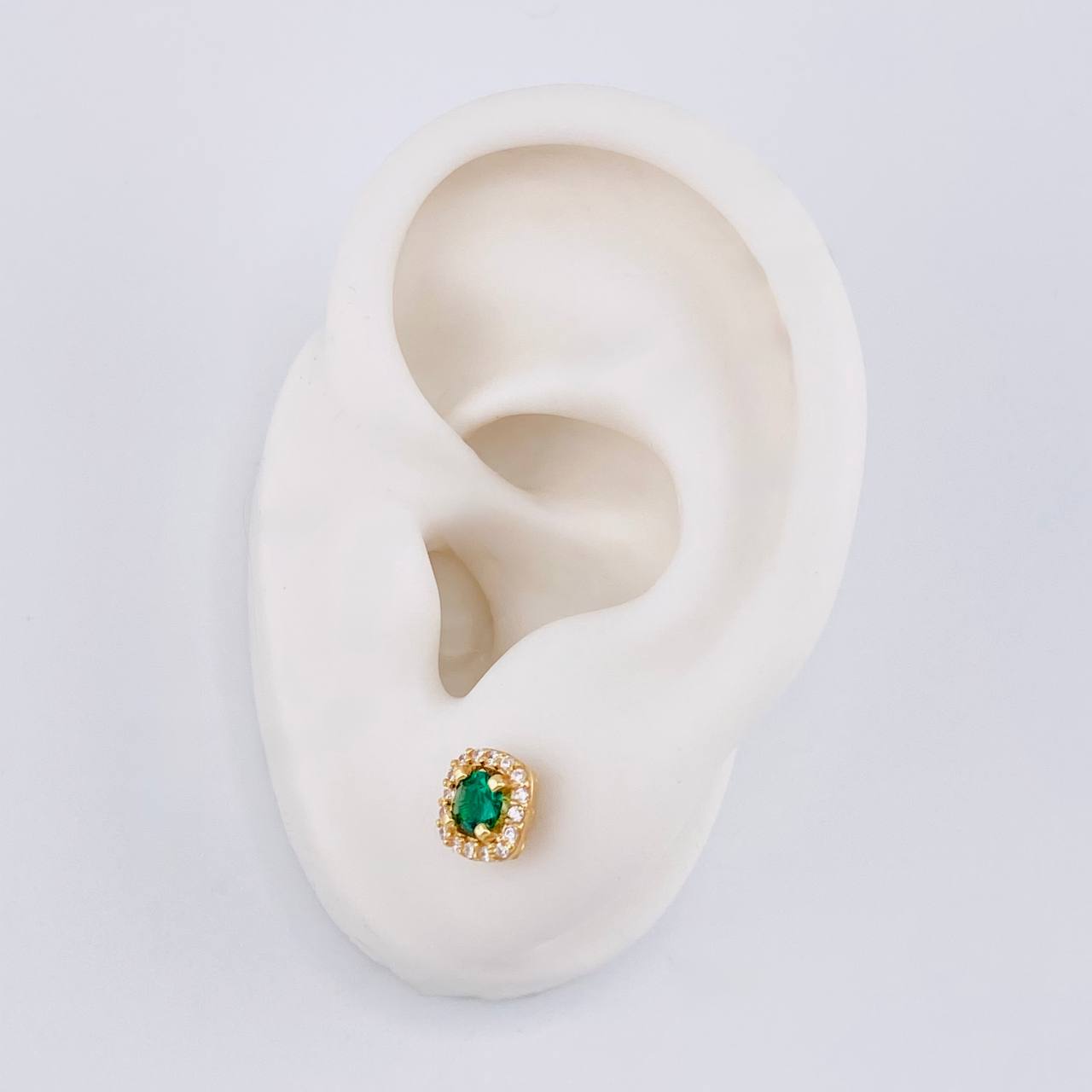 Stud Earrings Halo 2.15 g / in / 7.5 mm Yellow Gold 18K