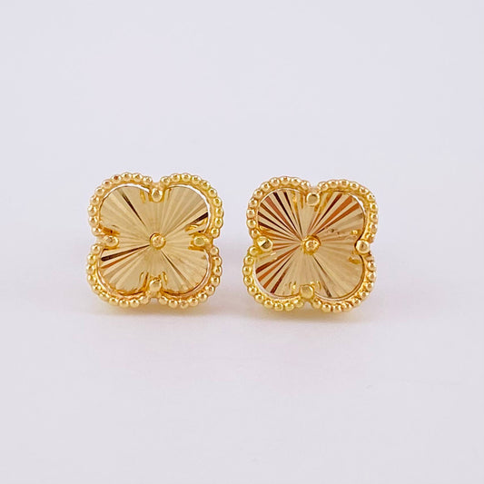 Diamond Cut Clover Stud Earrings 2.95 g / in / 8.5 mm Yellow Gold 18K