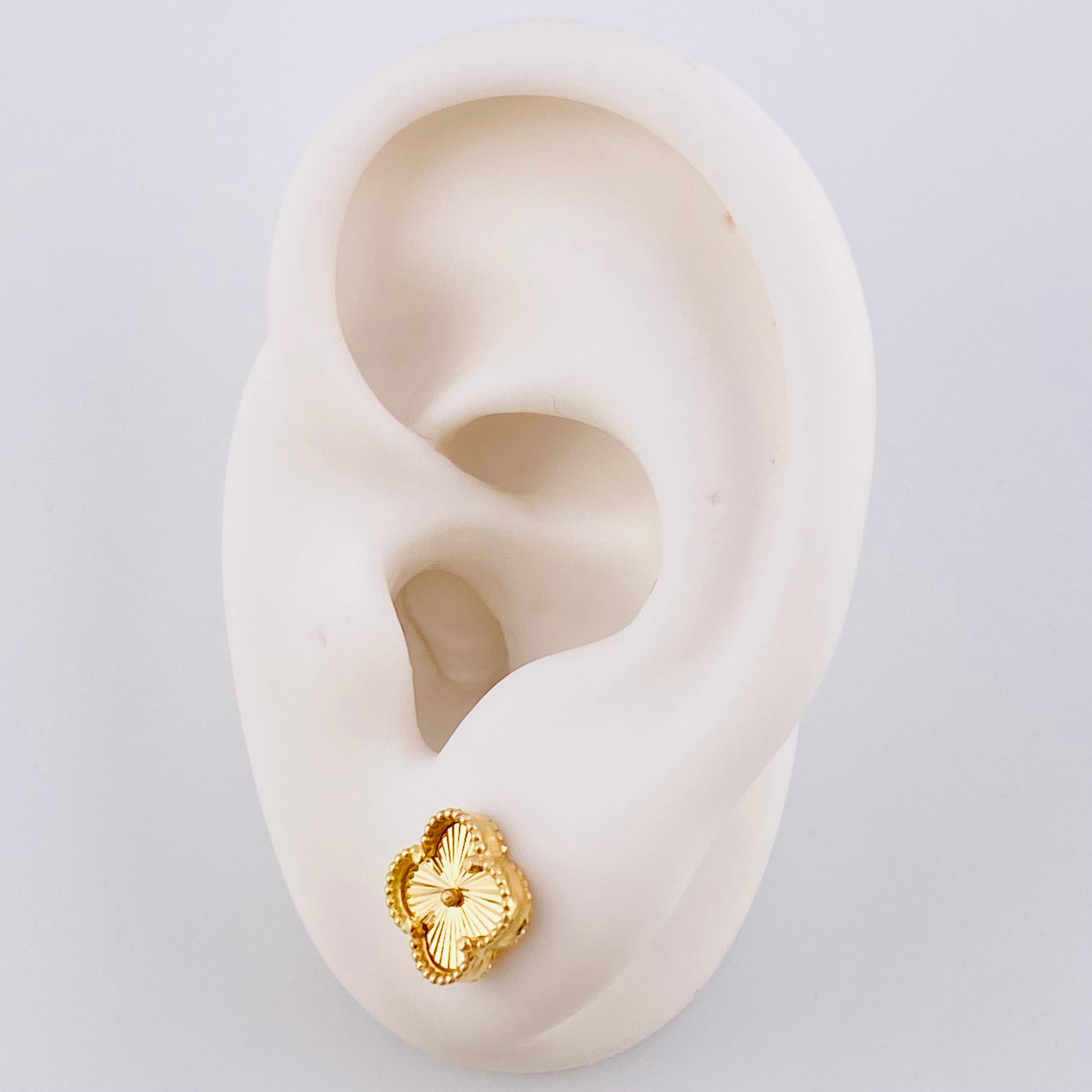 Topos Trebol Diamantado 2.95 g / in / 8.5 mm Oro Amarillo 18K