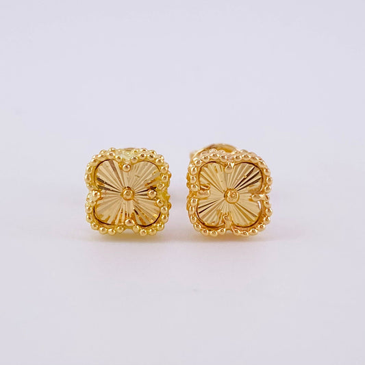 Diamond Cut Clover Stud Earrings 2.25 g / in / 6.5 mm Yellow Gold 18K