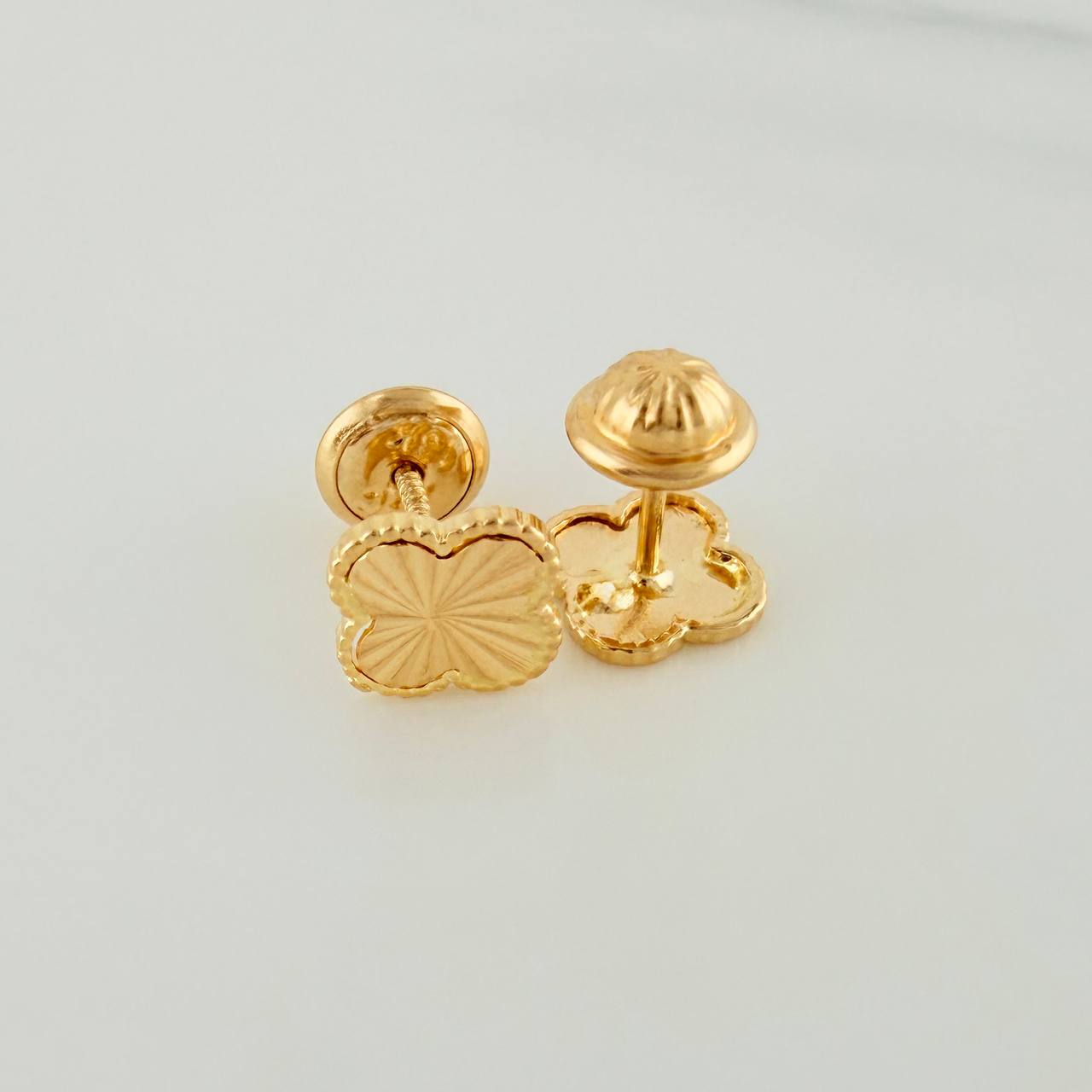 Topos Trebol 0.9gr / 6.6mm Oro Amarillo 18K &