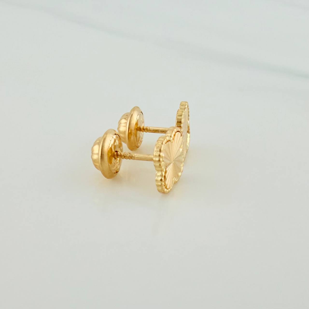Topos Trebol 0.9gr / 6.6mm Oro Amarillo 18K &