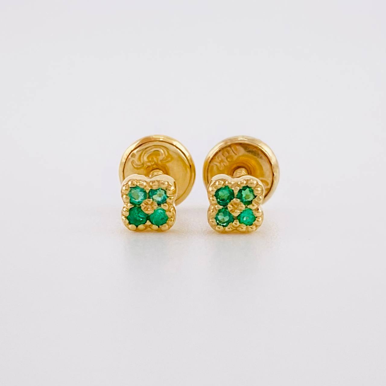 Topos Flor Trebol Esmeraldas 7pts 0.9g / in / 3.8mm Oro Amarillo 18K