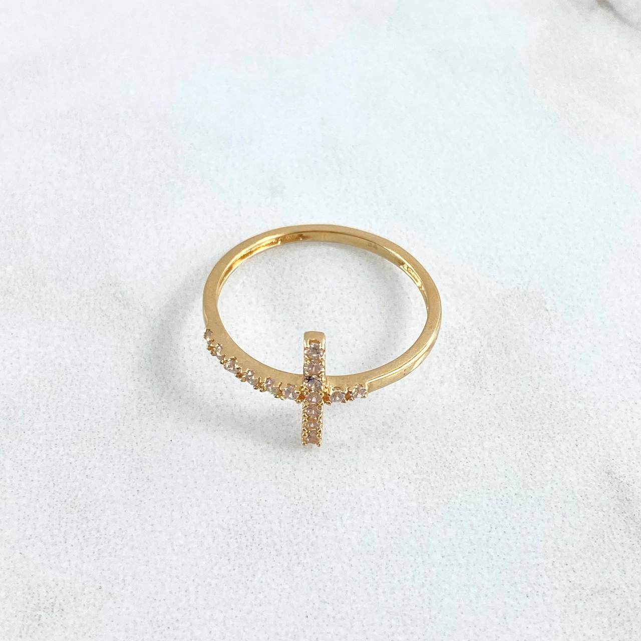 Cross Ring 1.55gr / Size 7 1/4 / White Zircons 18K Yellow Gold