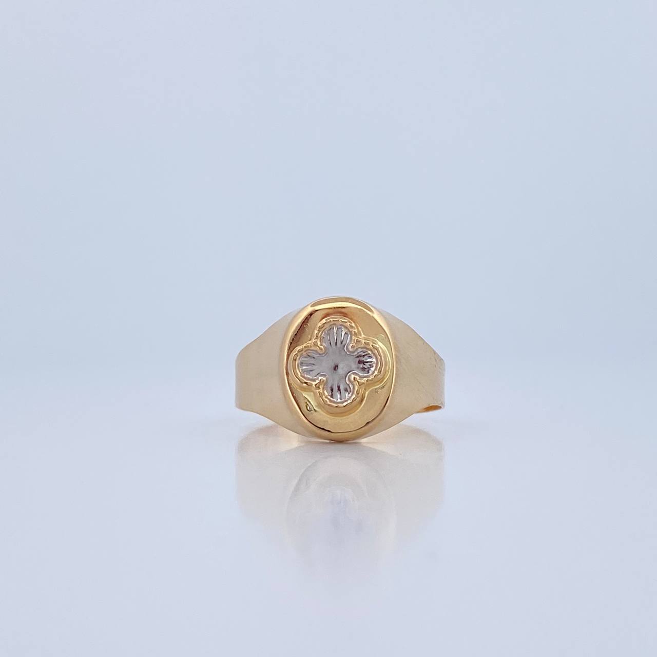 Clover Ring 1.95gr / Size 8 / Two-tone Yellow and White Gold 18K &