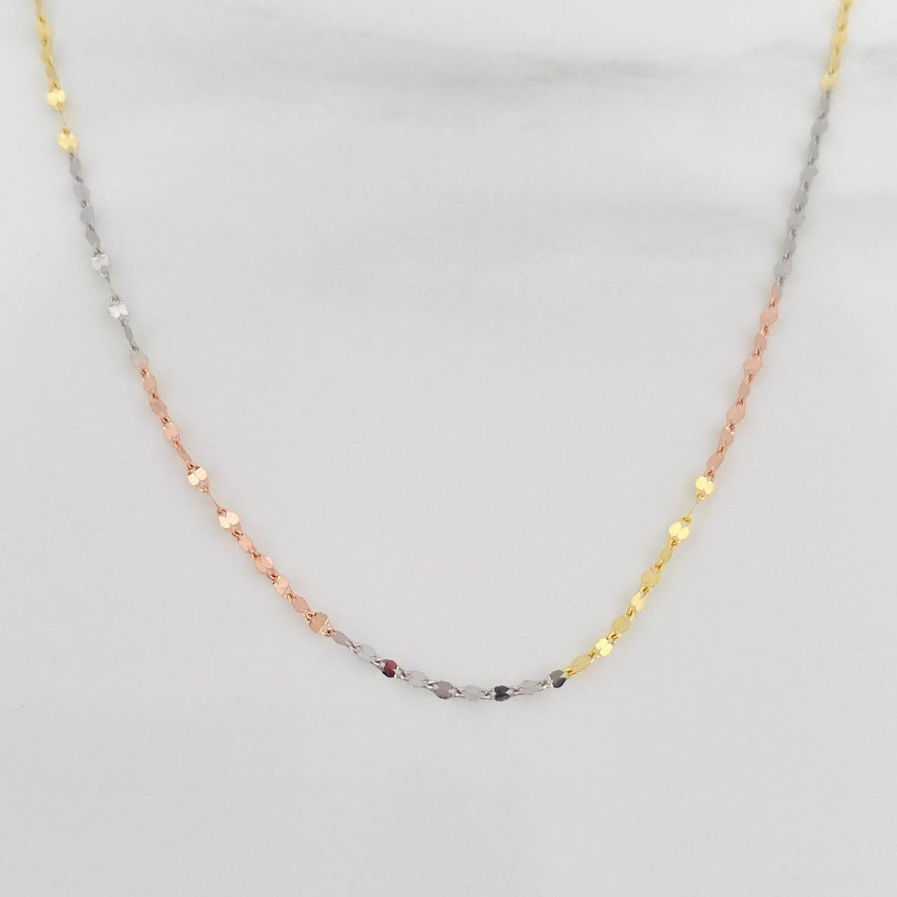 Mirror Flower Chain 0.7 g / 17 3/4 in / 1.2 mm Three Golds 18K