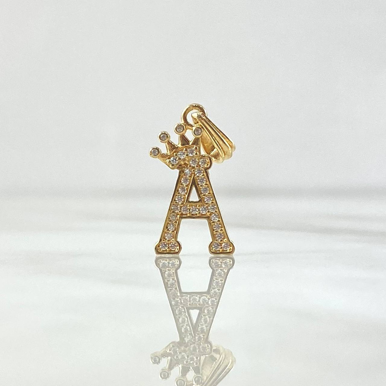 Dije Letra A Corona 1.35gr / 2.5cm / Circones Blancos Oro Amarillo 18K ©