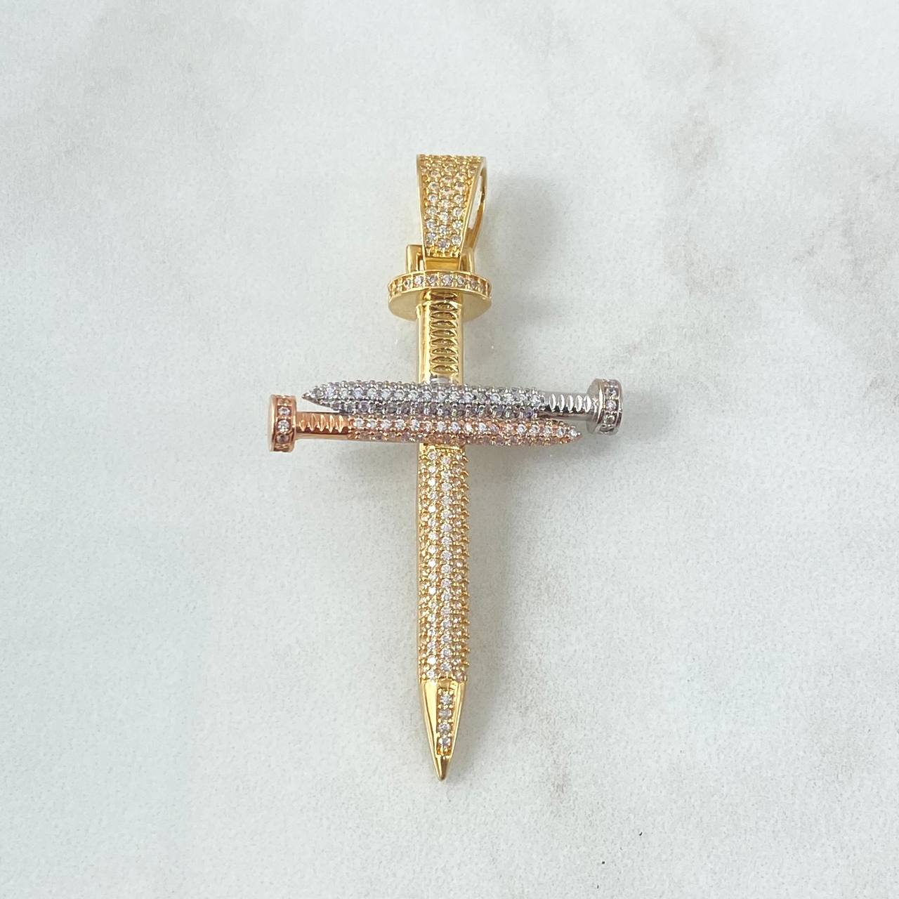 Dije Cruz Clavo 8.3gr / 3.3cm-6cm / Circones Blancos Tres Oros 18K ©