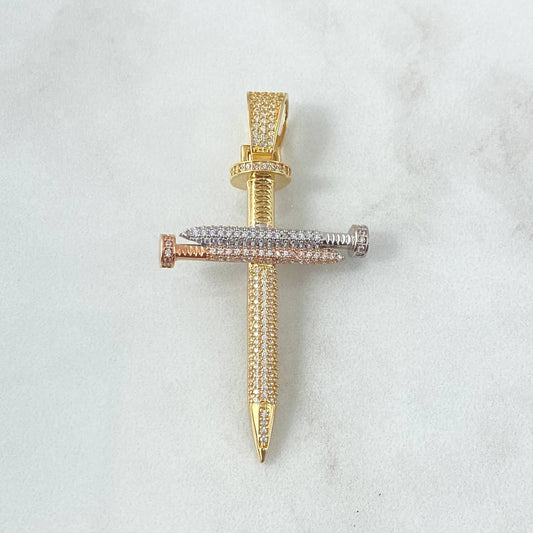 Dije Cruz Clavo 8.3gr / 3.3cm-6cm / Circones Blancos Tres Oros 18K ©